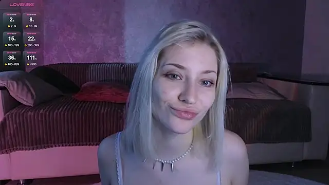 alexa_novak webcam