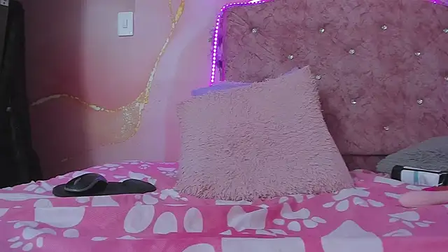 violet_taylor_ webcam