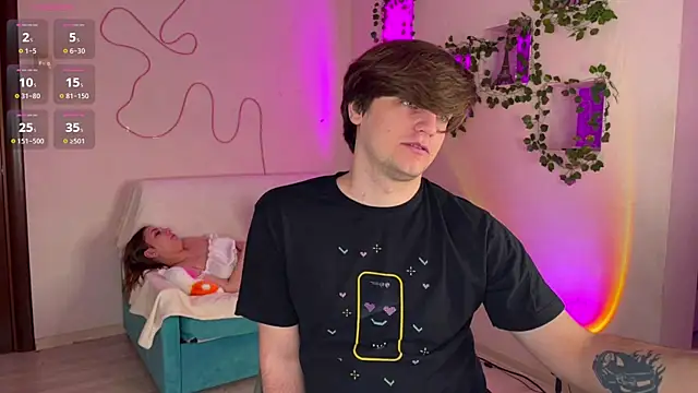 RobertAndLinela webcam