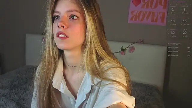 TiffinyMergist webcam