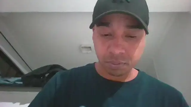 JUNINHOLEKEJR webcam