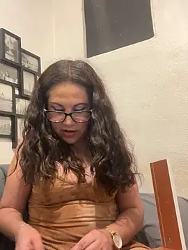 mirandalatinalovely - MirandaLatinaLovely's free webcam