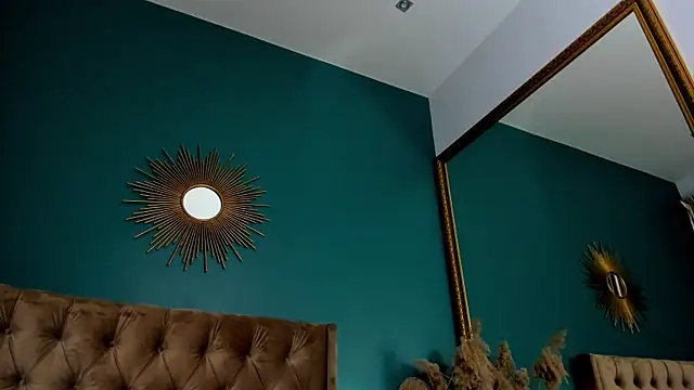 calymoon (F young) - anal plug on