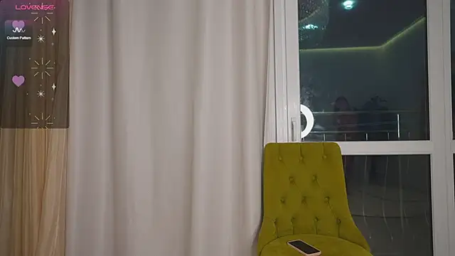 peachylina (F young) - FINGER IN PUSSY