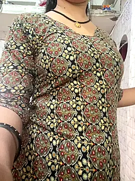 Red_Queen_11 – webcam model profile photo