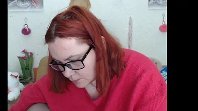 PlayfullMature webcam