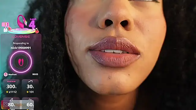 HOTBLACKANDWHITE2 webcam