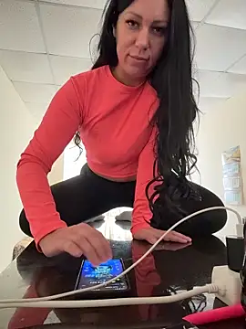 VaryaRose webcam stripchat model stream image