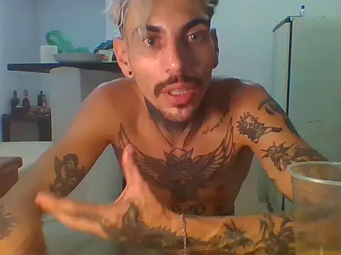 PitbullDiablo1 webcam