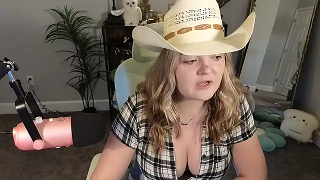 Brivana's Stripchat show and profile