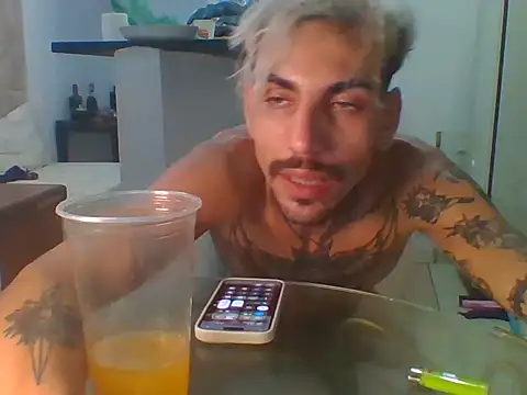 PitbullDiablo1 webcam