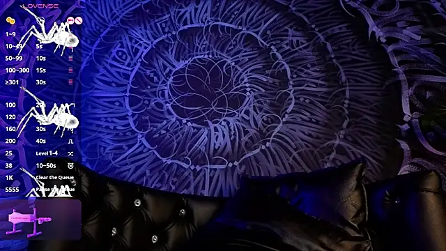 dahlia_darkwood webcam