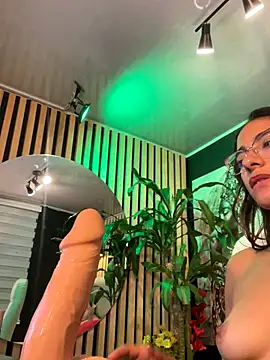 elegant__rouse webcam