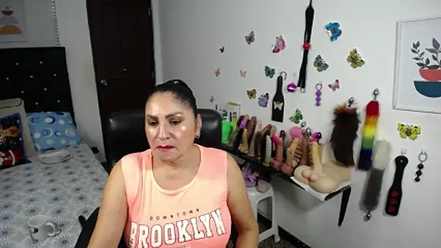 mature_bigboobs10 webcam