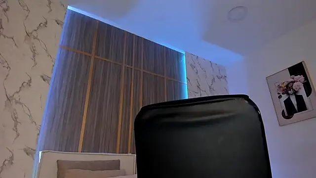 IsabellaAllen webcam