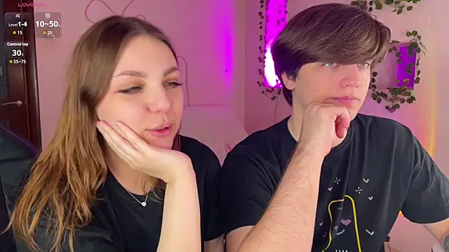 RobertAndLinela webcam