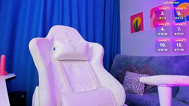 Baby_Annabelle webcam