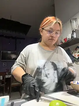 Sophia_Weest99 webcam