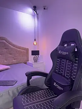 Khloe_Johnson18 webcam