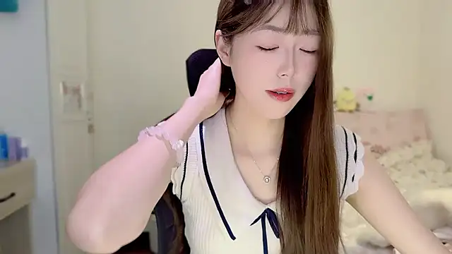 Onecutelittle webcam