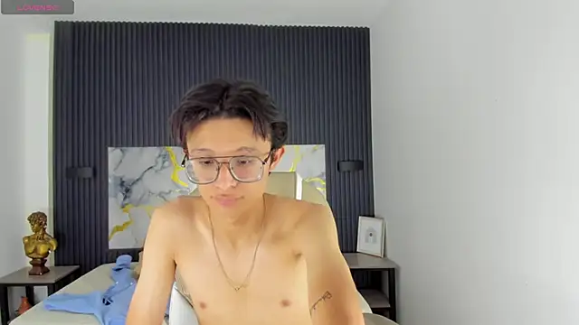 santiagorusso18 - SantiagoRusso18's free webcam - UK Sex Cams