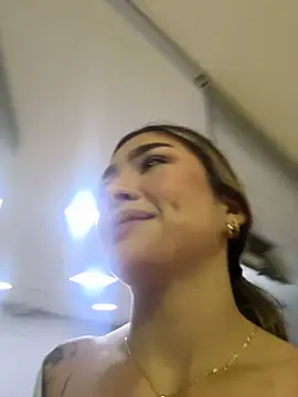 Arianavillada's Stripchat show and profile