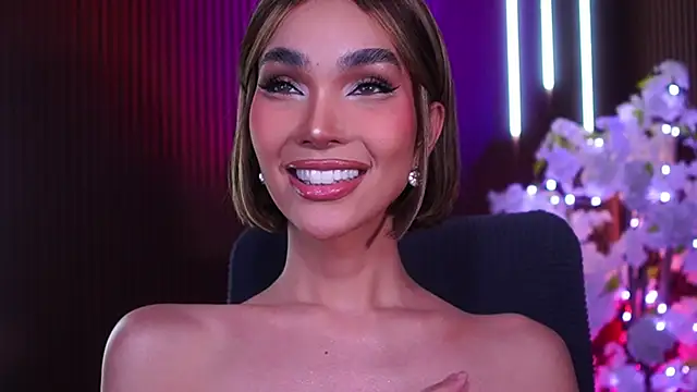 xxforyoureyesonlyxx webcam