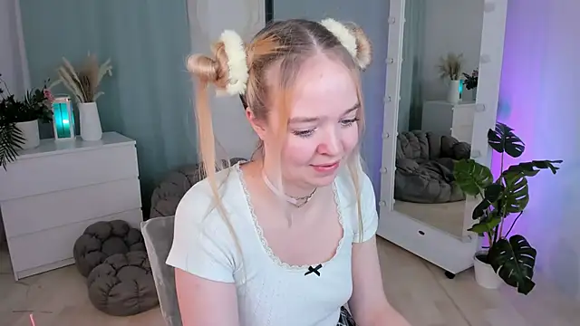 BellaMontgomery webcam