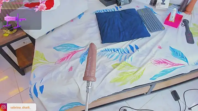 sabrina_shark_ webcam
