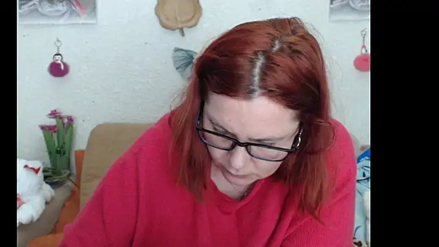 PlayfullMature webcam