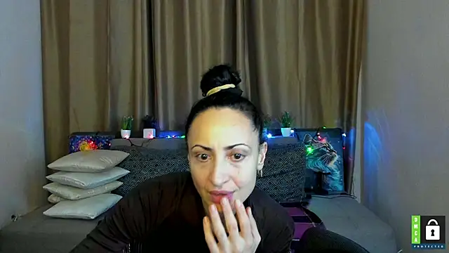 Arianasweety23 webcam