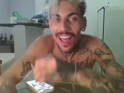 PitbullDiablo1 webcam