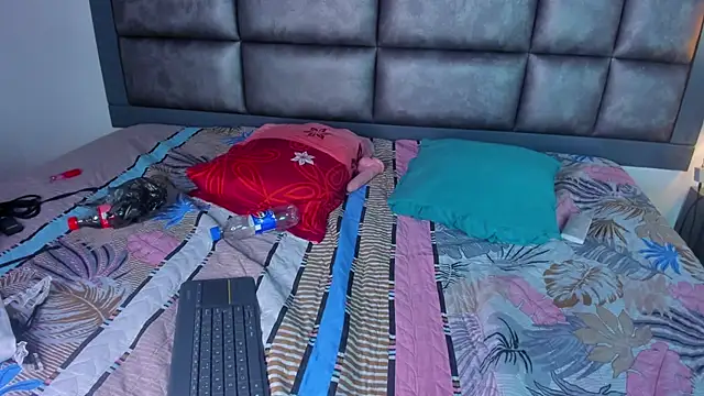 Sasha_Picot17 webcam