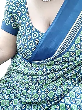 Tamil_aishu09 webcam