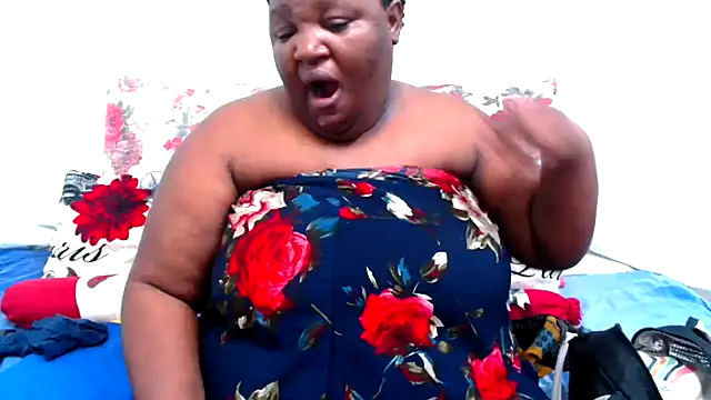 ChubbyBoobsxxx webcam