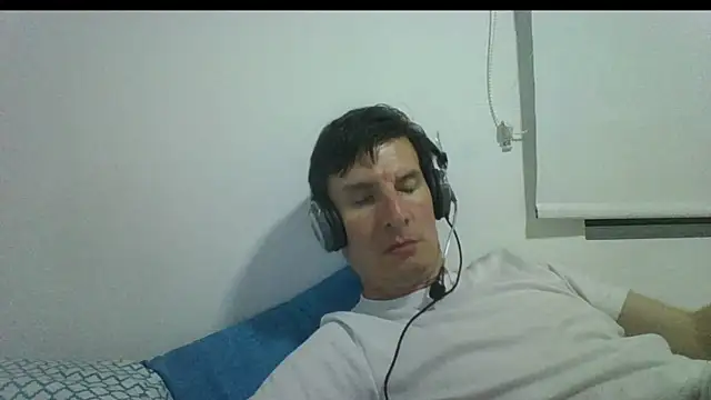 carliesexyman webcam