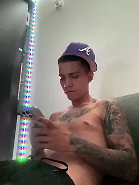 Scott_hots69 live cam screenshot male on WhoFuck.me — Live Sex Chat & Hookups