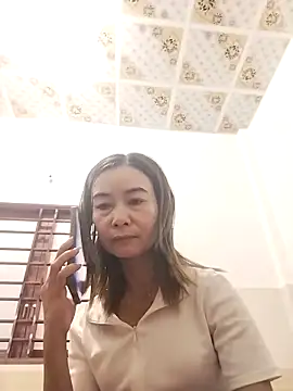 Sexy-ladyboobs20 webcam