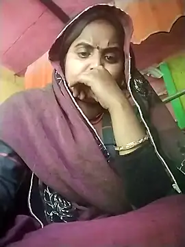 Pooja_hote Live Webcam on Stripchat