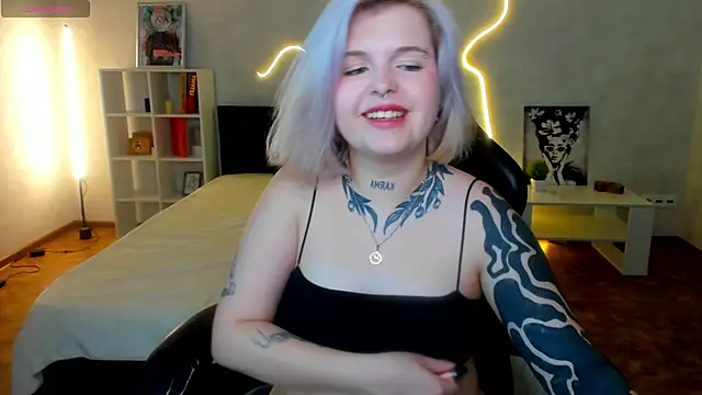 shadow__purrr webcam