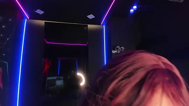 SamanthaaReed webcam