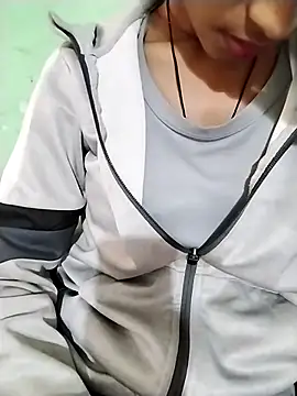 Ragini-Devi Live Webcam on Stripchat