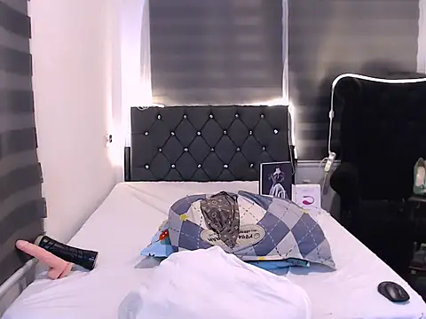 sylvannia_cumslut webcam