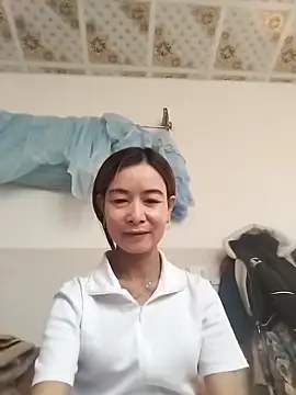 Sexy-ladyboobs20 webcam