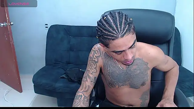 dominic_brandd23 webcam