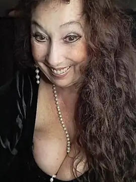 GypsyEsmeralda webcam