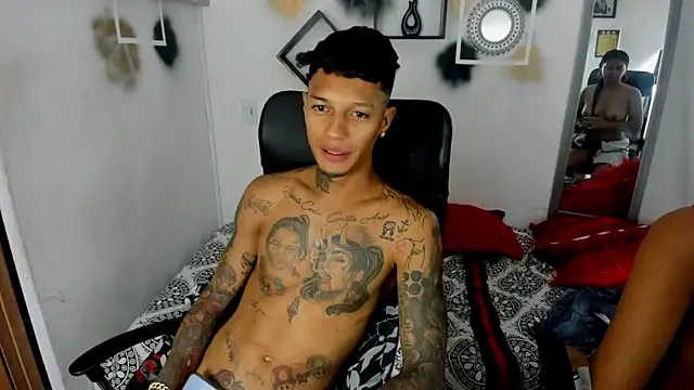 YuleimysAndAlex webcam