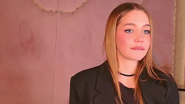 EvansLover live cam screenshot female on PornAJ – Adult Videos, Live Cams & Chat