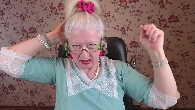 Maya_Mayflower webcam