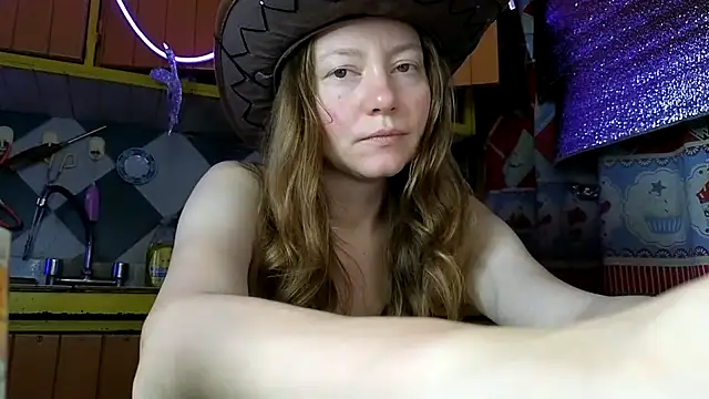 jony_marta (F young) - show tits 1 min